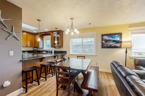 Salt Water Beach House - image 8