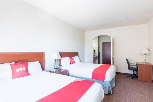 OYO Townhouse Clute Lake Jackson – Clute, TX