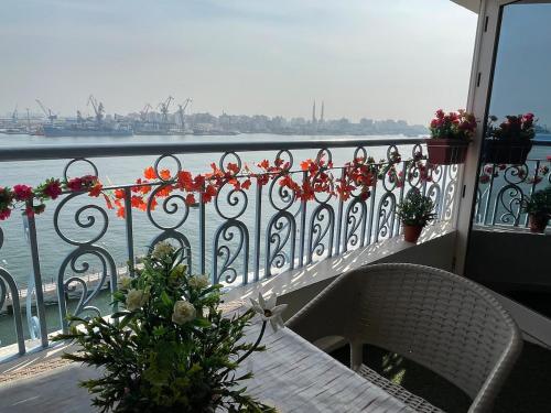 شقة عائليه702 كبيره مطله علي قناة السويس والبحر, Port Said (fotografie 6)