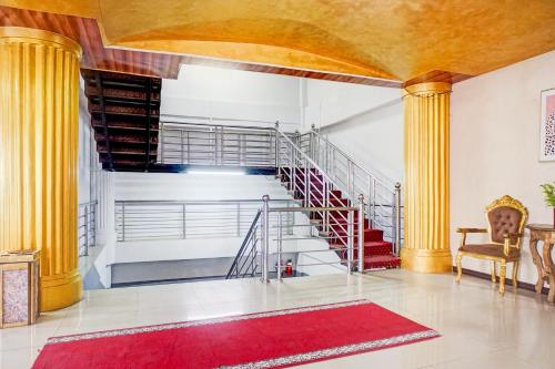 OYO 2574 Z Suites Hotel - 로비