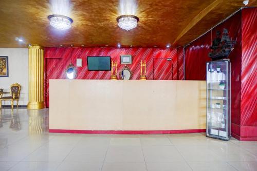 OYO 2574 Z Suites Hotel - 로비