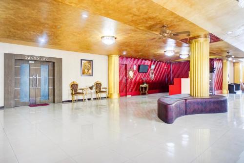 OYO 2574 Z Suites Hotel - 로비