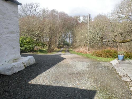 Halftown Cottages - image 12