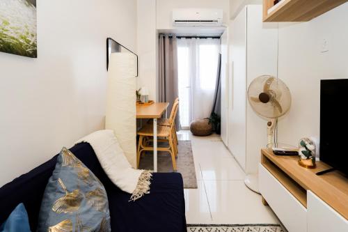 Charlie's Staycation at Coast Residences, Манила