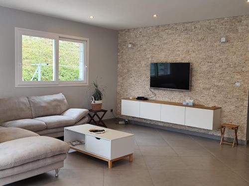 L'azalée - vu splendide sur la nature gîte à louer Peyzieu