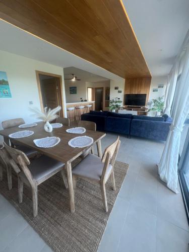 Island Breeze Apartment