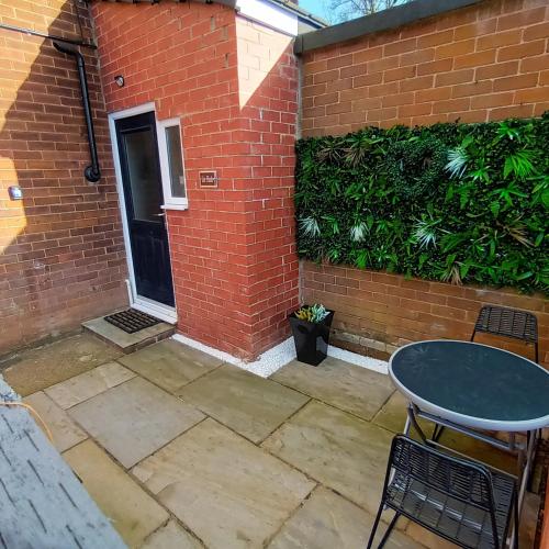 City Hideaway in Leeds near Sand Moor Golf Club