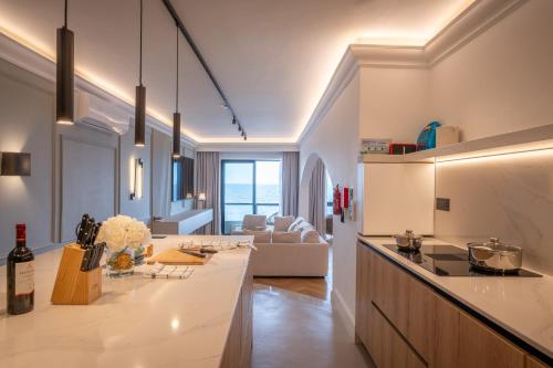QUI by Homega, Seafront Views from Every Room, Sliema (photo 5)
