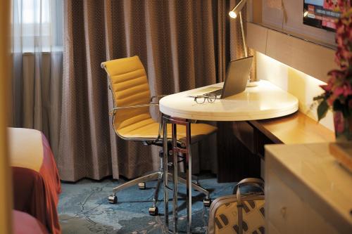 Tangla Hotel Brussels - image 4