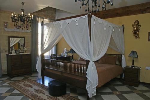 Luciano Valletta Boutique, Valletta (fotografie 5)