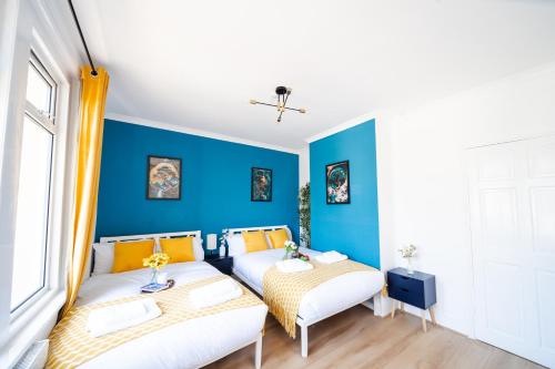 Three-Bedroom House image 7
