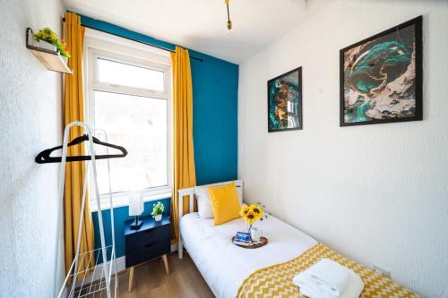 Three-Bedroom House image 6