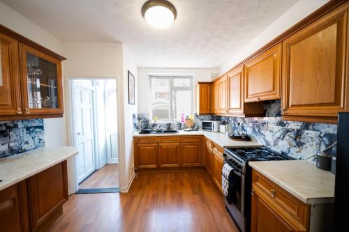 Three-Bedroom House image 5