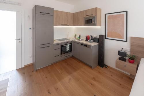 Kitchen, Amaria Downtown Aparthotel Villach in Volkendorf