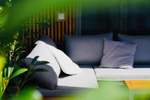 陽台/露台, Exklusive Dachgeschoß-Suite mit Sauna & Terrasse in 伊布斯河畔魏德霍芬