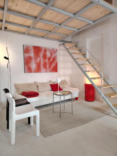 ernesto home