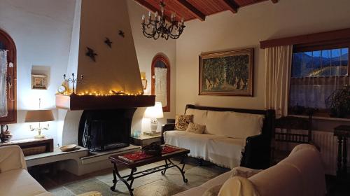 Nafpaktos cottage by the sea for travelers and dreamers! in 安提里奧