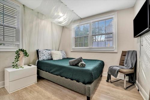 10 Minutes to Downtown AC, Free Parking in Tampa, USA