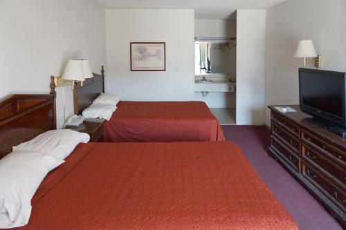 OYO Hotel Altus N Main St - image 8