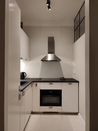 Urban & Stylish 1BR by the metro, Helsinki (photo 5)