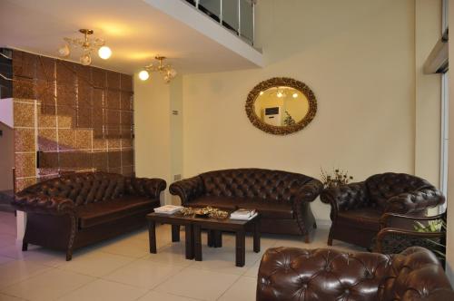 Gloria Tibi Hotel - image 11