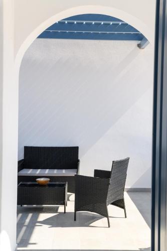 Sunny & Blue 3 in Parasporos