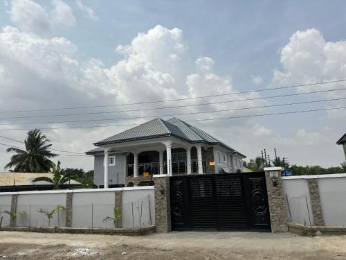 Queens Home in Kasoa