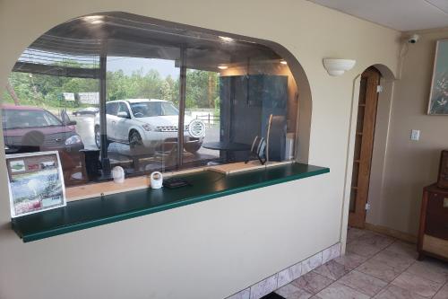 OYO Hotel Whitely City Hwy 27 KY - image 6