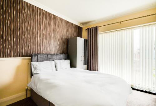 OYO The Longlands Hotel - image 8