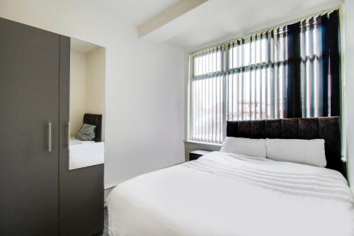 OYO The Longlands Hotel - image 11