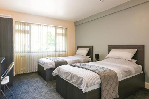 OYO Honeycroft Lodge, Uxbridge Room Type - Standard Twin Room