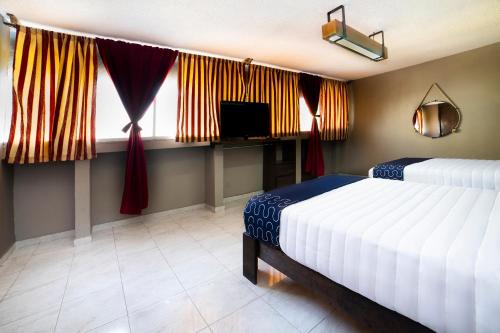 Capital O Hotel Diez in Celaya, Mexico