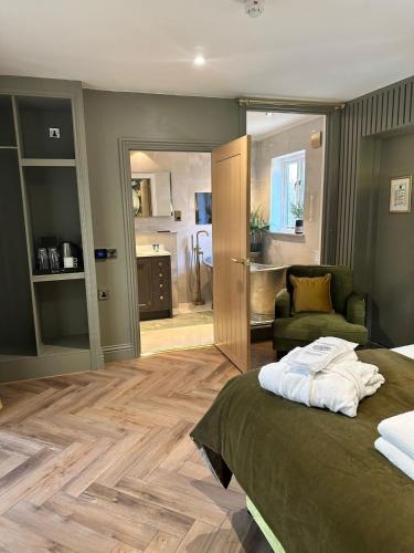 OYO The Townhouse - image 2