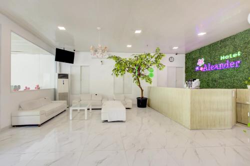 Lobby, Collection O Gambir Near Masjid Istiqlal Formerly Aleander Hotel in Pasar Baru