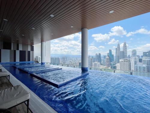 The Colony by Infinitum KLCC Sky Pool KualaLumpur - image 12