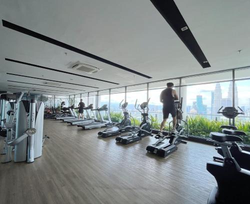 The Colony by Infinitum KLCC Sky Pool KualaLumpur - image 5