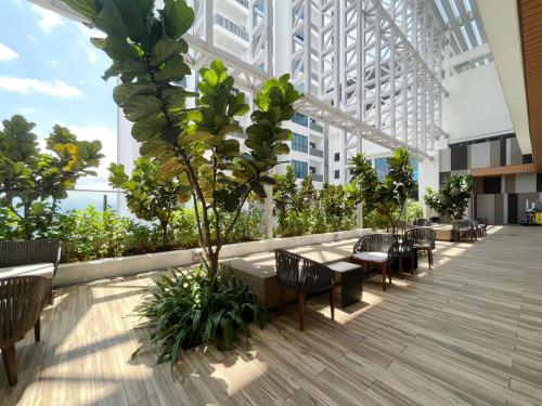 The Colony by Infinitum KLCC Sky Pool KualaLumpur - image 6