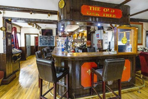 Lobby, Old Oak Tree Inn in Ealing