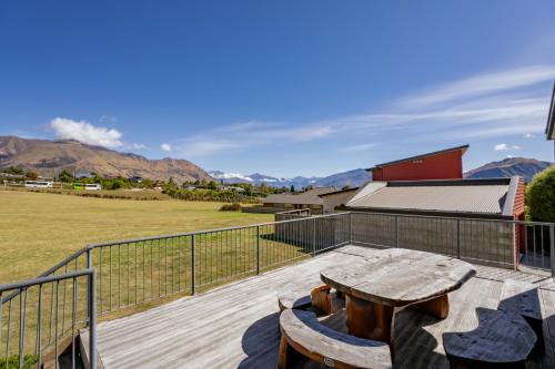 Four-Bedroom Holiday Home image 9