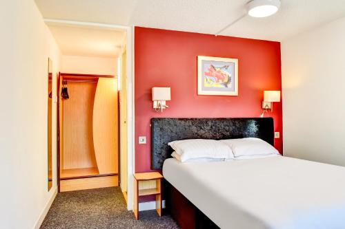 OYO Blue Inn - main image