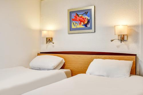 OYO Blue Inn - image 12