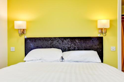 OYO Blue Inn - image 2