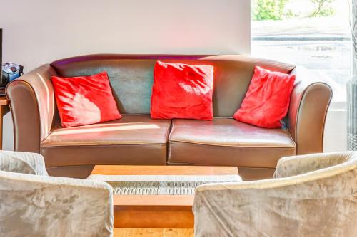 OYO Blue Inn - image 4