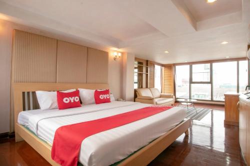 room detail thumbnail 1