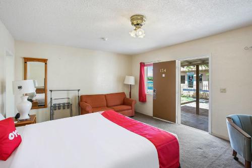 OYO Hotel Yuma AZ - I-8 US-95 - image 13