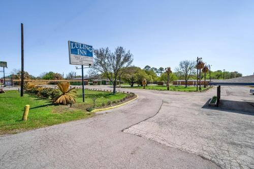 OYO Hotel Luling TX Downtown I-10/US-90 in Luling, USA
