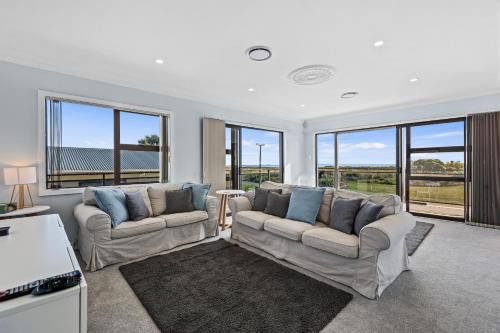 المنظر الخارجي, Sandbanks - Papamoa Beachfront Holiday Home in Papamoa Beach