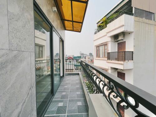 Peaceful Apartment | Prime Tay Ho Location* 202 - 전망