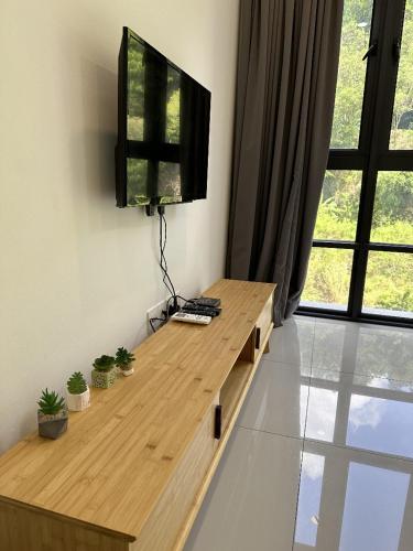 Cozy and Comfortable 3br Airport Condo Relau