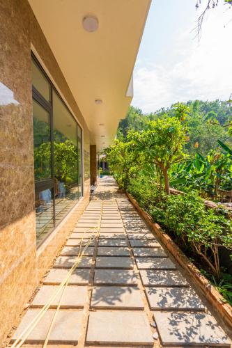 Exterior view, Rocky Mountain Homestay Cat Ba in Xuan Dam Village